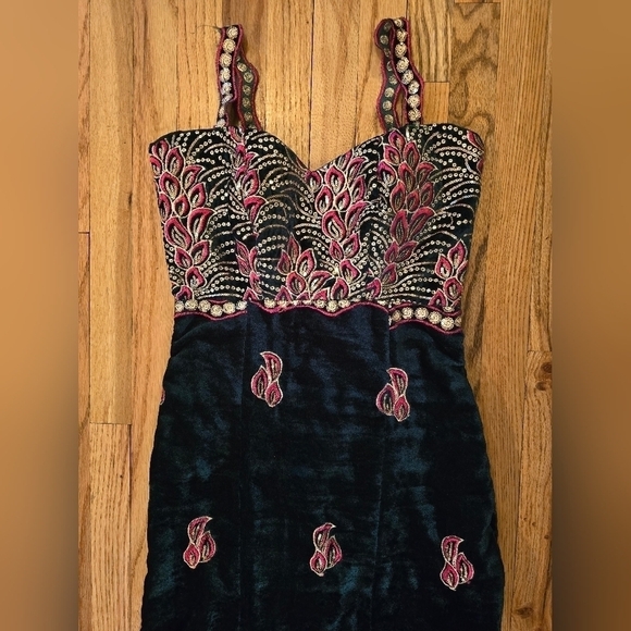 Hand Sewn Emerald Green Velvet Sequin Mermaid Gown XS - Picture 9 of 10